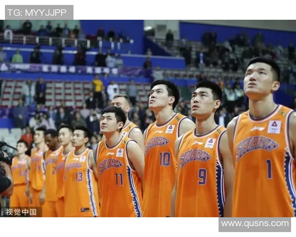 深圳篮球队默契配合的关键因素与战术分析探讨