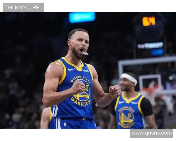 库里单场51分领衔勇士逆袭小牛展现超级球星风采 库里单场51分领衔勇士逆袭小牛展现超级球星风采