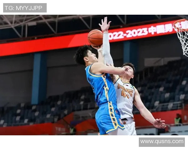 曾凡博:从篮球新星到职业生涯的崭新篇章,未来可期的无限可能 曾凡博:从篮球新星到职业生涯的崭新篇章,未来可期的无限可能