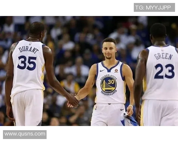 骑士与勇士的精彩对决分析与预测,谁能在赛场上笑到最后 骑士与勇士的精彩对决分析与预测,谁能在赛场上笑到最后