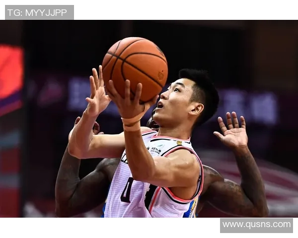 高诗岩：从青涩球员到篮球明星的成长之路与奋斗故事